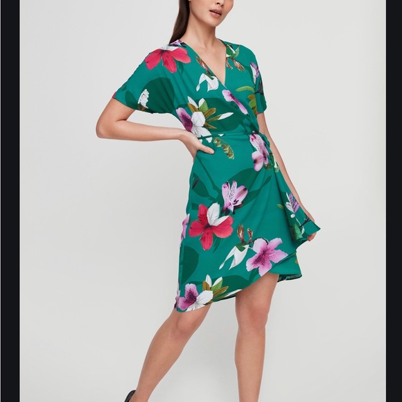 Babaton Floral Wrap Dress - Sz XS - Picture 4 of 5